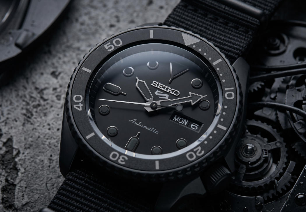 Seiko 5 Sports Blackout mod NH36 movement sapphire crystal stealth PVD coating military style